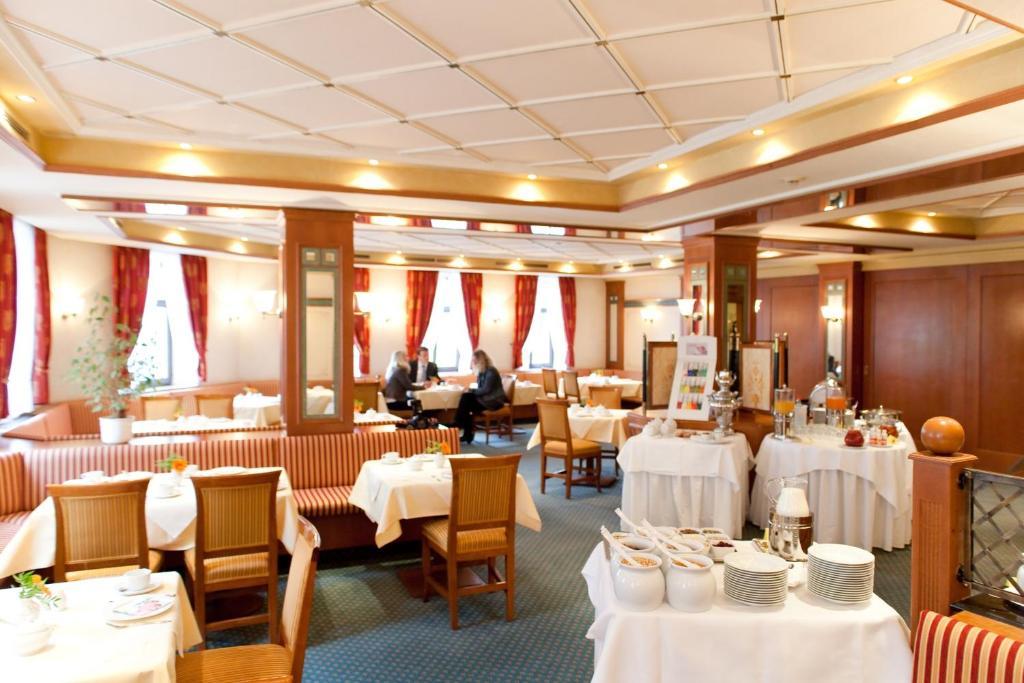 Hotel Weisses Ross Marienberg Esterno foto